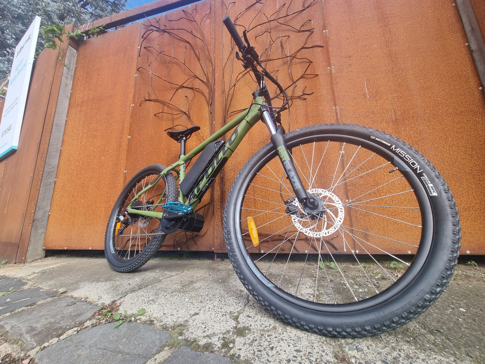 Apollo 48v 750w Custom Built Mid-Drive Electric Bike with Throttle MTB E-BIKES Melbourne Powered Electric Bikes 