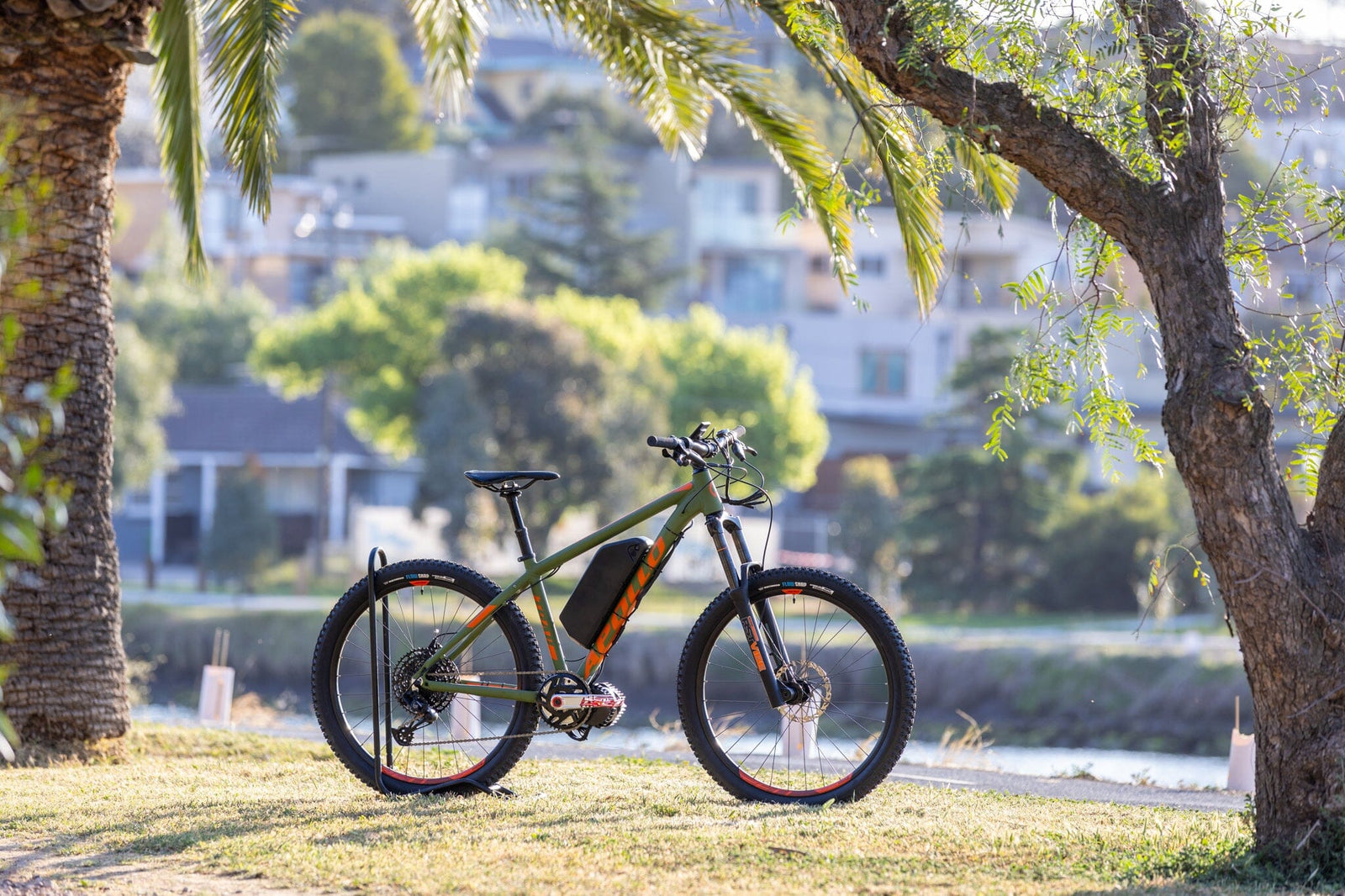 Apollo Trail 30 Custom Build with Bafang BBSHD 1000w MTB E-BIKES Melbourne Powered Electric Bikes 