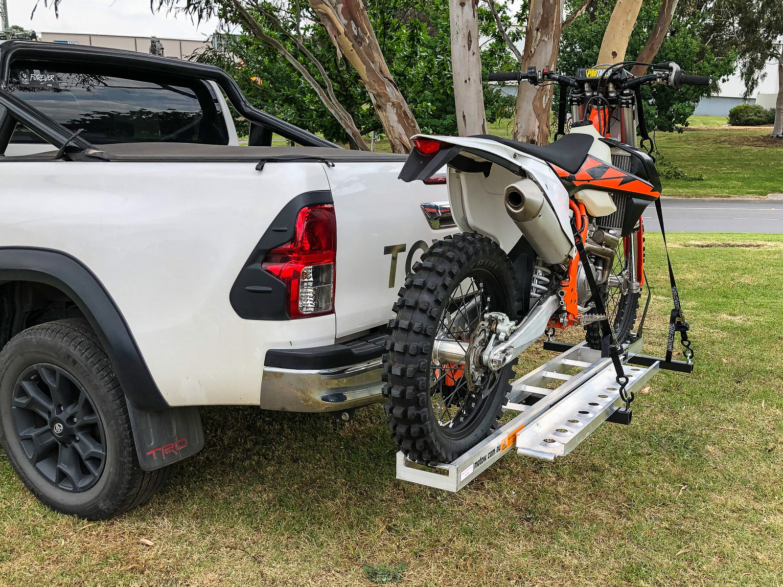 Mo-Tow 1.9M Heavy Duty Motocross /  Motorcycle Bike Carrier