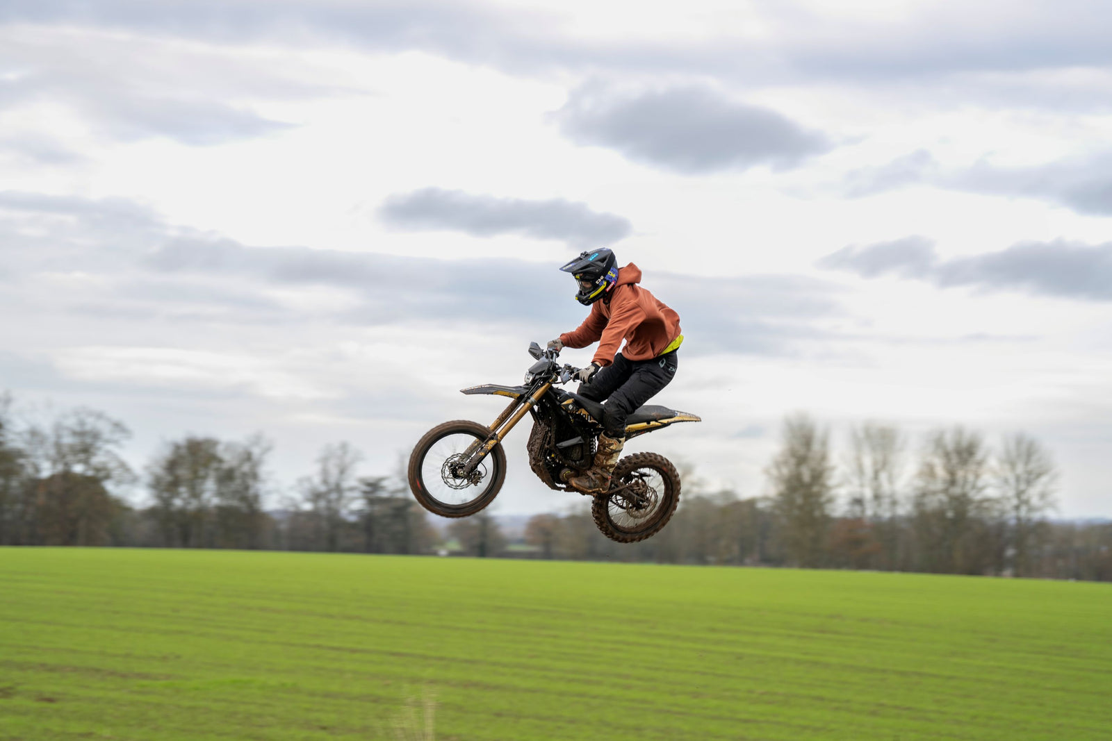 SurRon Ultra Bee HP Electric Dirt Bike (2026)