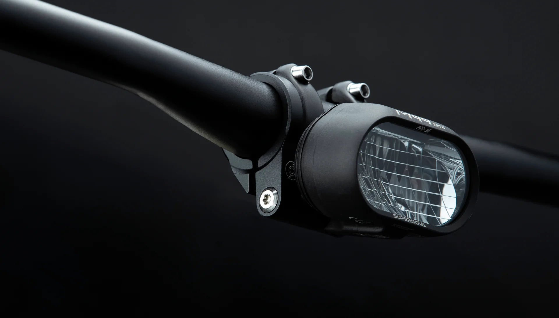 Supernova Universal Handle Bar Mount 35mm
