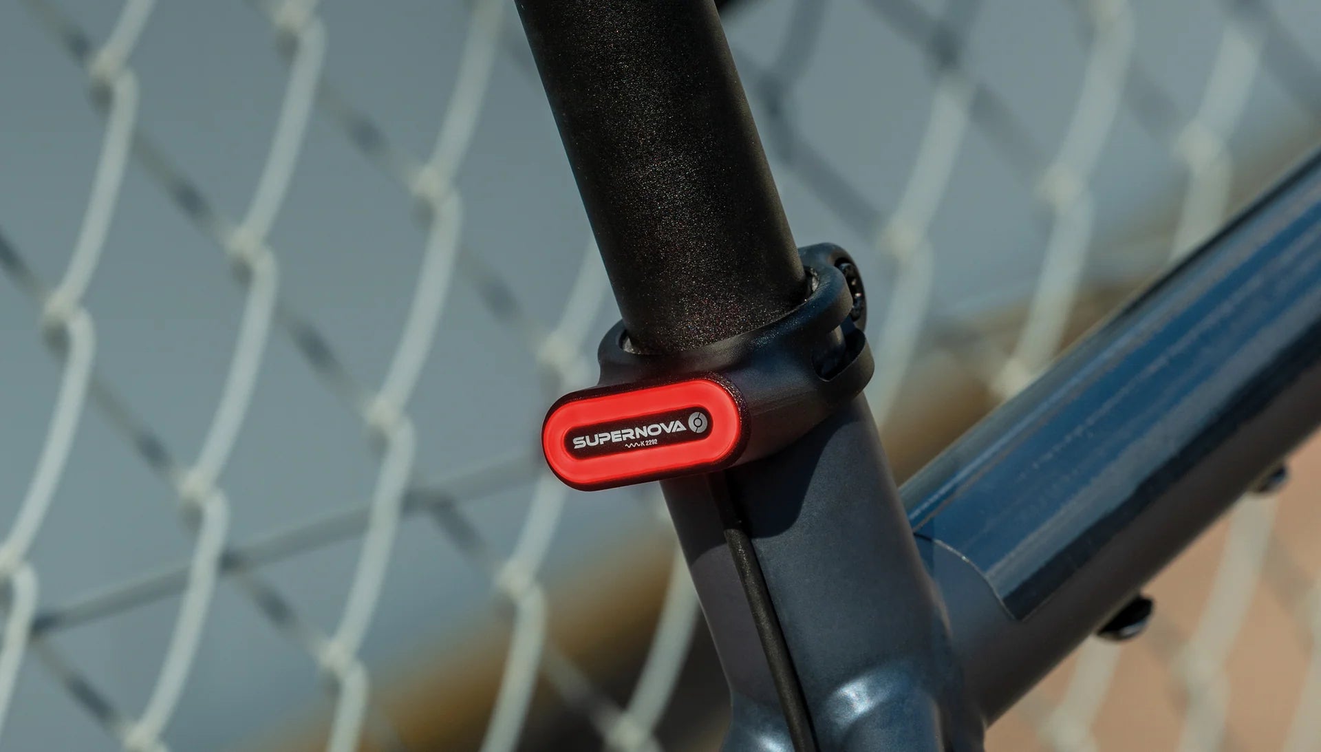 Supernova TL3 Mini Seatpost Clamp 6V