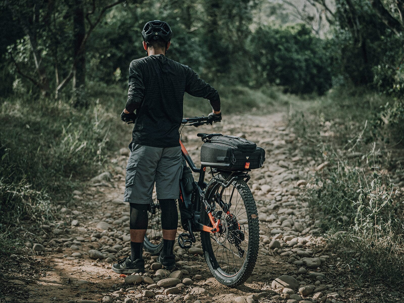 Topeak E-Xplorer Trunkbag (Black) TRUNK BAGS Melbourne Powered Electric Bikes 