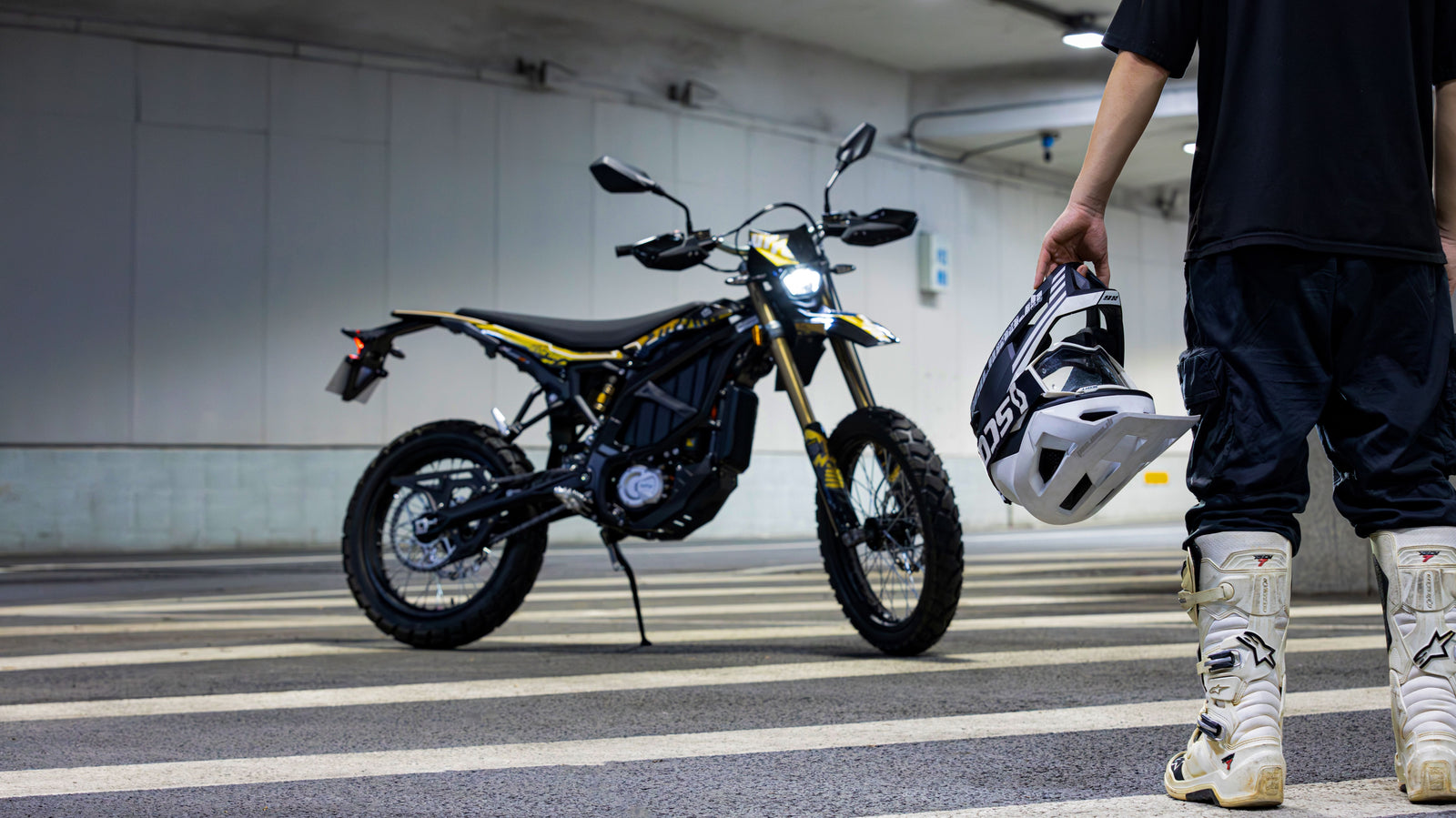 Surron Ultra Bee HP Electric Dirt Bike (ADR Approved)