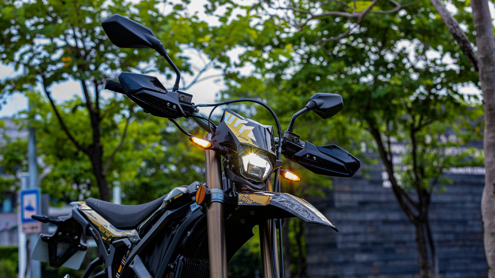 Surron Ultra Bee HP Electric Dirt Bike (ADR Approved)