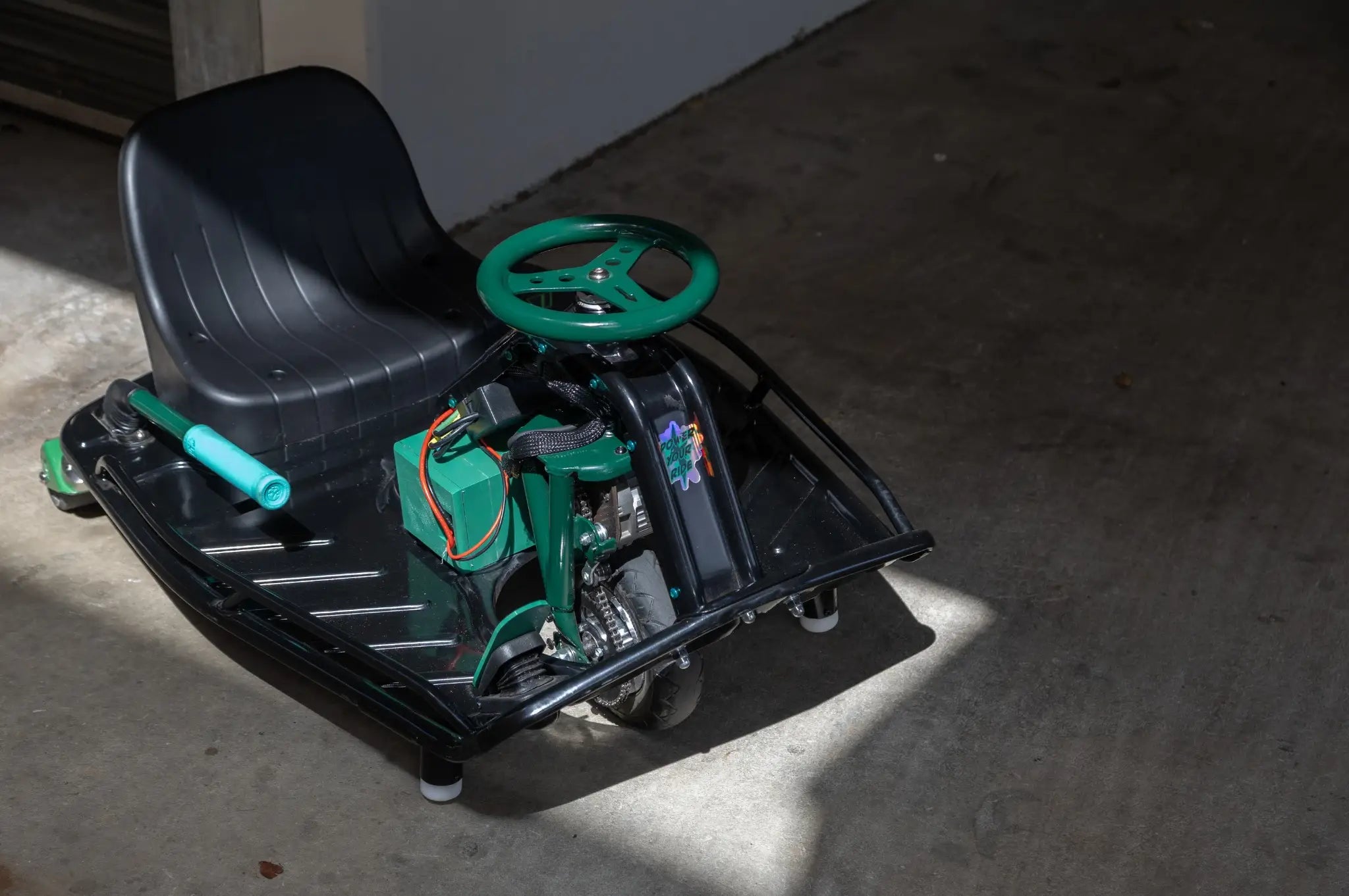 Electric drifting go-kart